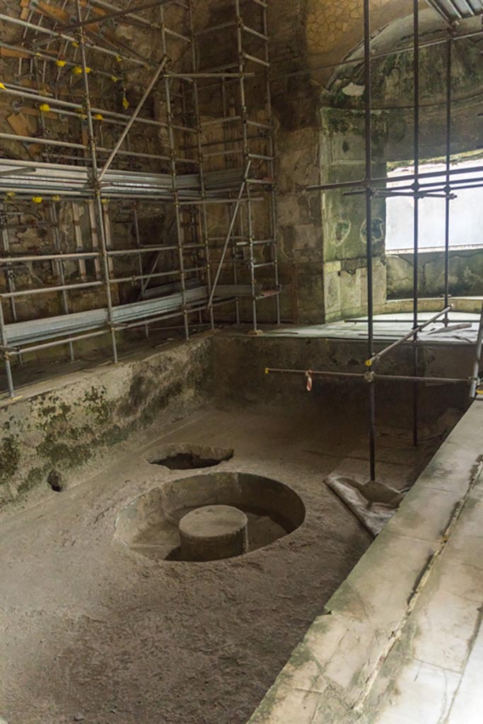 Herculaneum Suburban Baths. October 2023.
Looking towards north end of east wall. Photo courtesy of Johannes Eber.